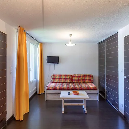 T2 Avec Balcon, Piscine Et Parking A Luz-saint-sauveur, Proche Commodites Et Stations De - Fr-1-402-140 Luz-Saint-Sauveur