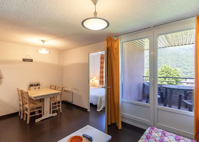 T2 Avec Balcon, Piscine Et Parking A Luz-saint-sauveur, Proche Commodites Et Stations De - Fr-1-402-140 Апартаменты *