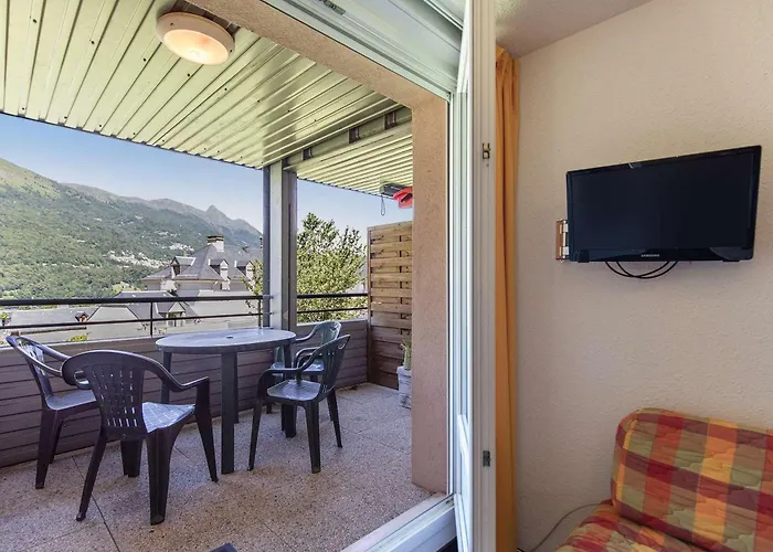 Апартаменты T2 Avec Balcon, Piscine Et Parking A Luz-saint-sauveur, Proche Commodites Et Stations De - Fr-1-402-140 Люс-Сен-Совёр